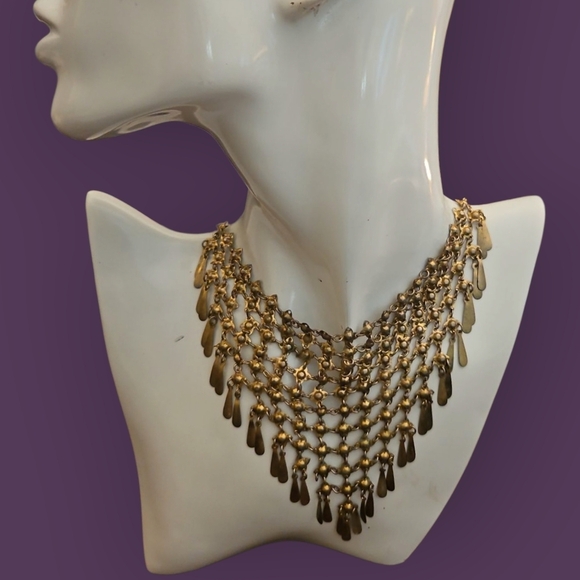 Antique Chainmaille V-Shape Fringe Bib Necklace - Picture 1 of 11